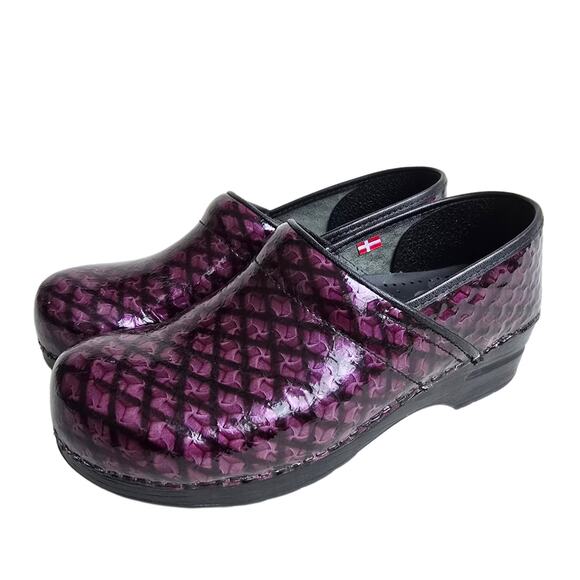 Purple Clogs Sanita Professional Dory Size EU41 US 10 Patent Leather Scales - Picture 4 of 15